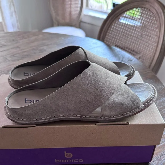 Bionica Suede Sandals - Picture 4 of 5